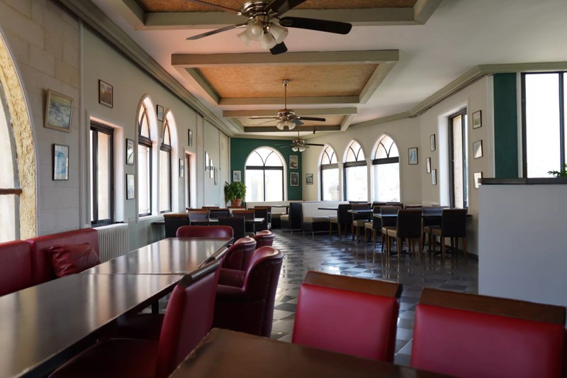 Cover Picture 2 Of Amaré Rest